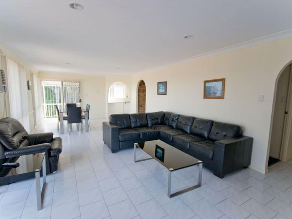 1/6 Convent Lane