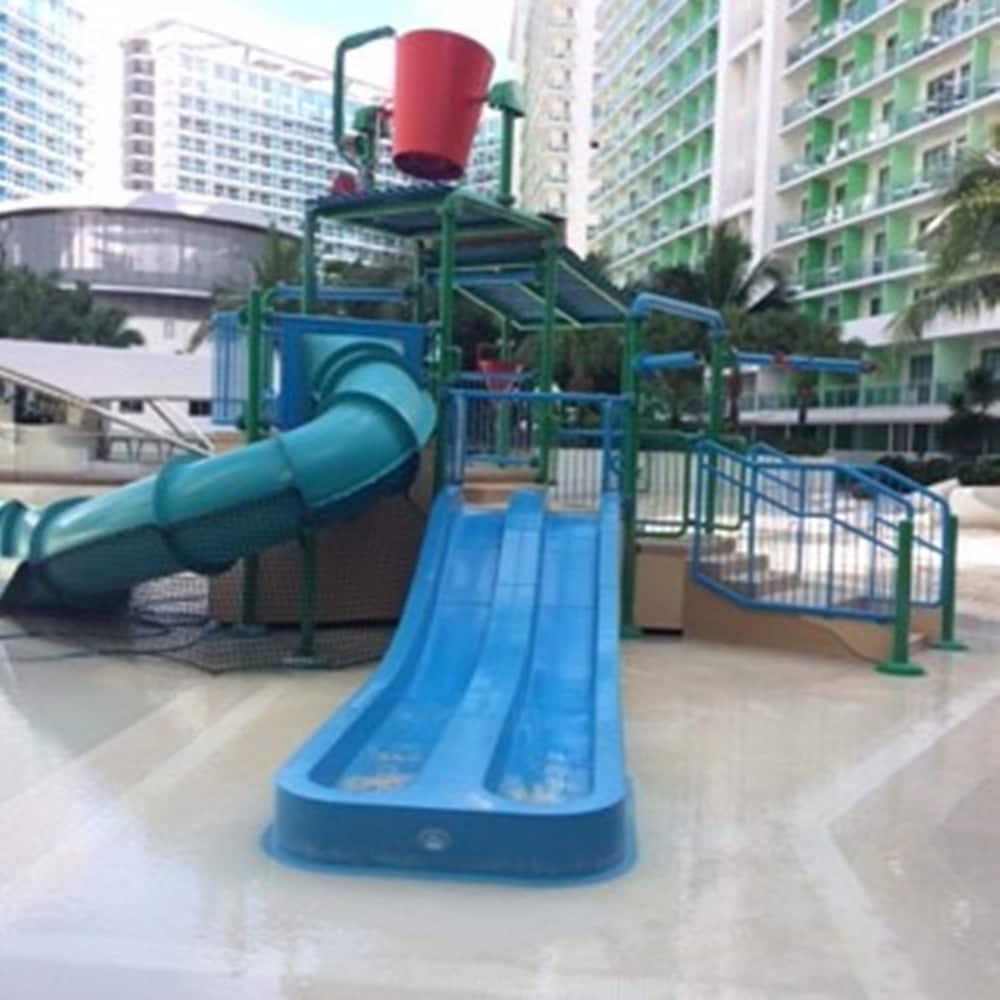 Azure Positano by Mirabella Water Park