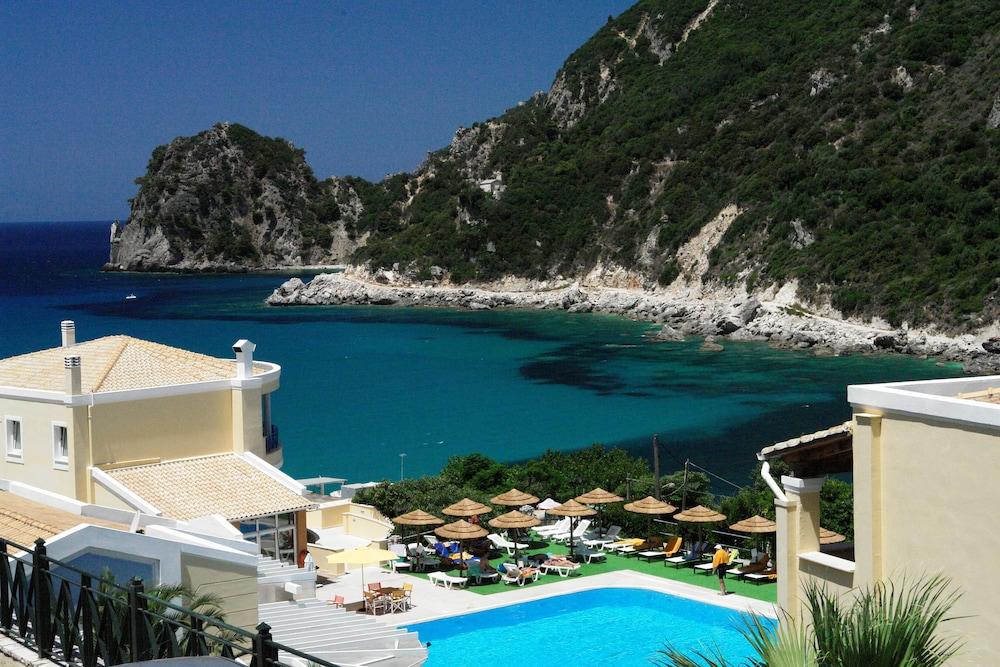 إيثيا سويتس هوتل