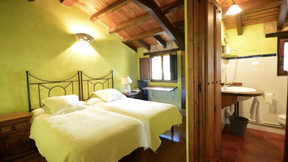 Torre los Templarios Room
