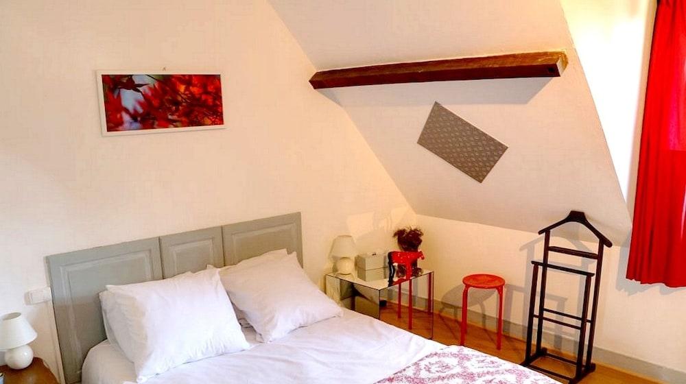 Logis Auberge La Solognote Room