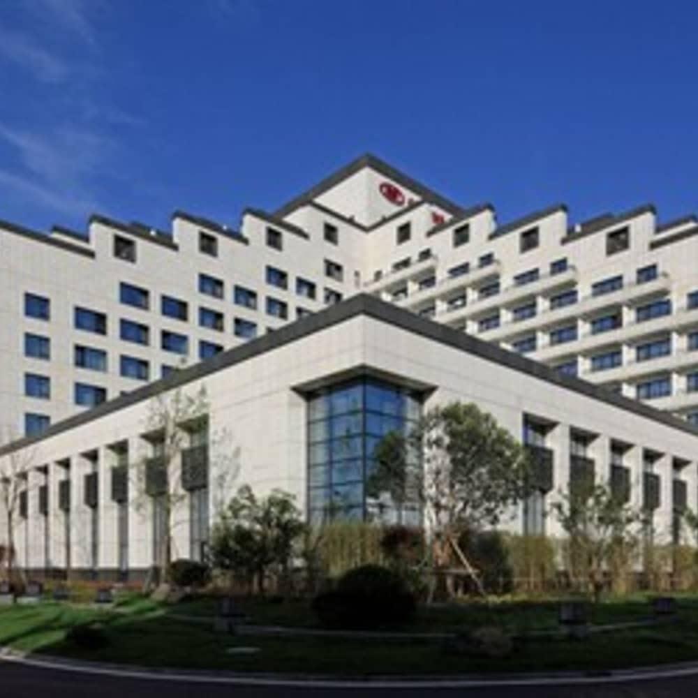 Crowne Plaza Huangshan Yucheng by IHG Exterior