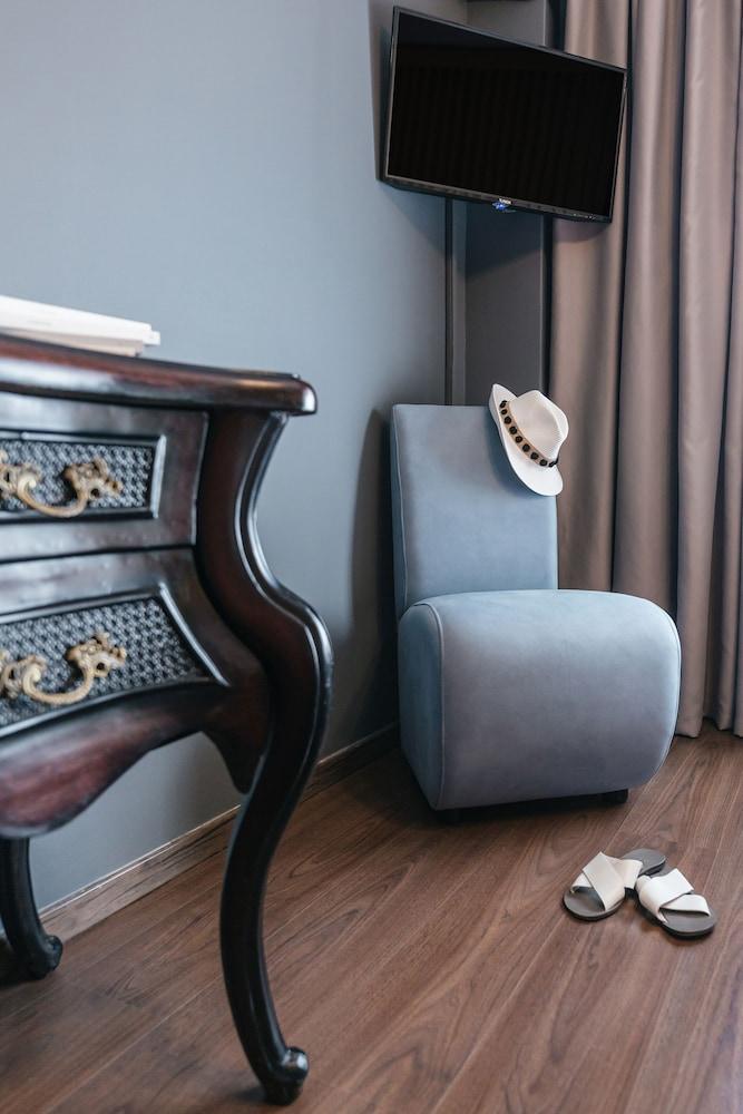 Ladadika Design Room