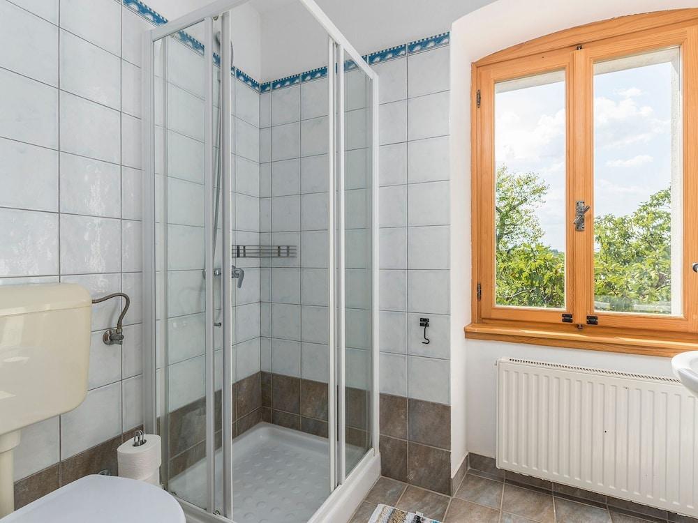 A Spacious Stone House With Heated Infinity-pool, Only 20 Min. to the Sea Bathroom
