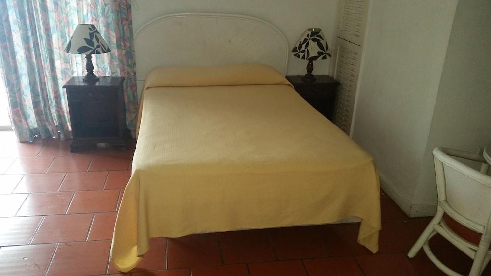 Rest Up Beach Studio At Montego Bay Club Resort Room