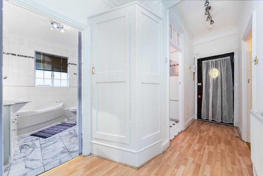 Cosy West End Flat min From Selfridges & Oxford st Interior