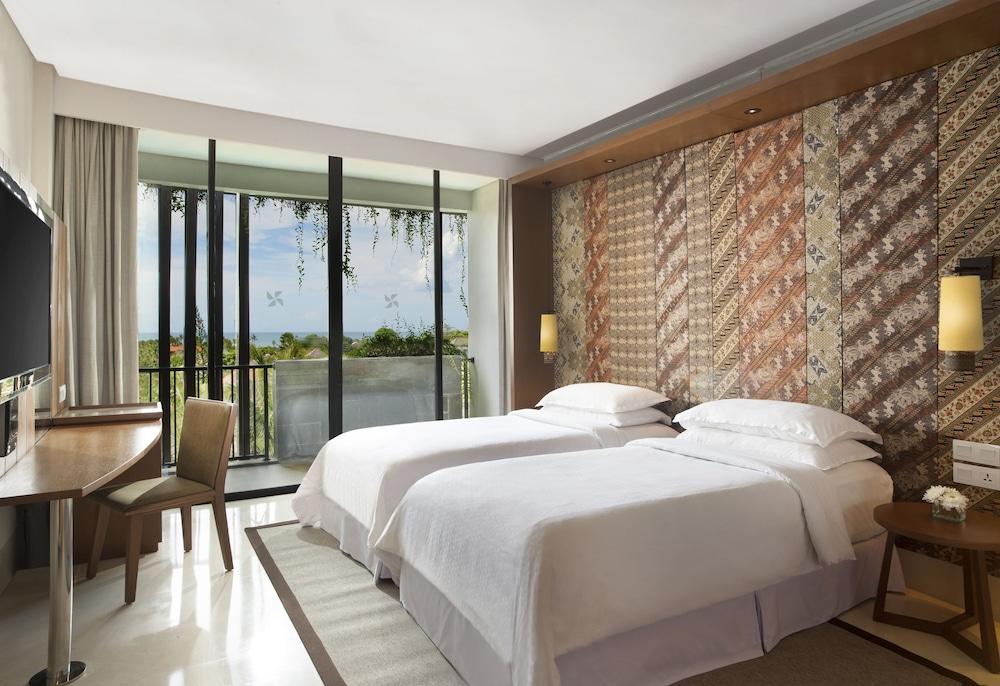 Four Points by Sheraton Bali Seminyak Exterior