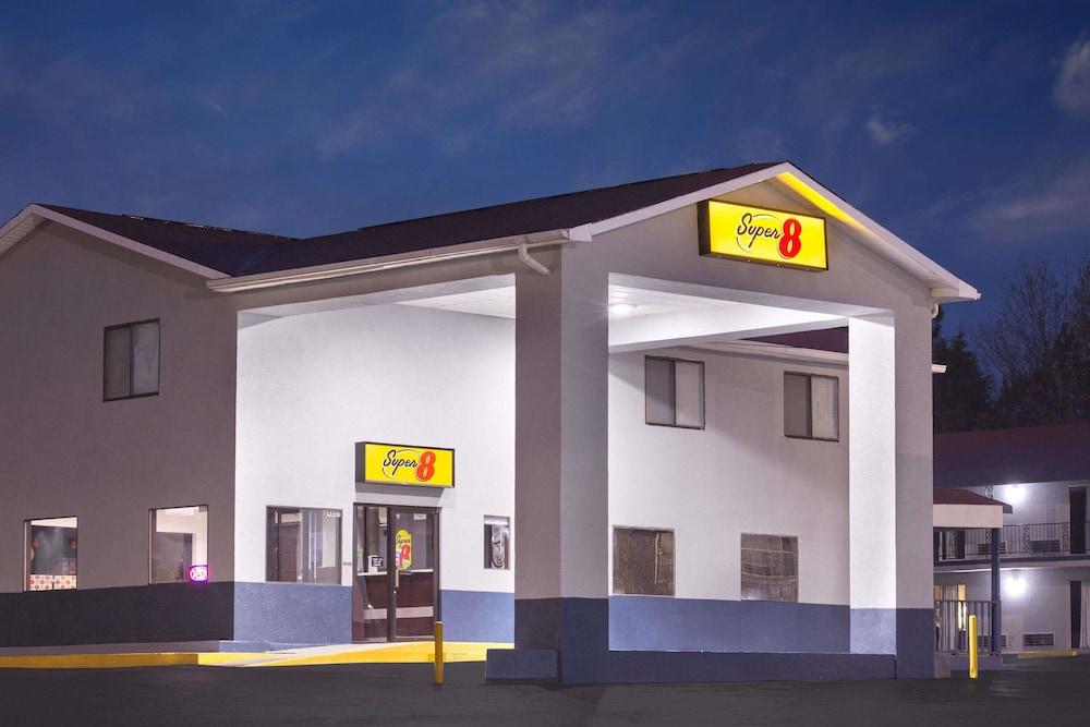 Super 8 by Wyndham Locust Grove Exterior