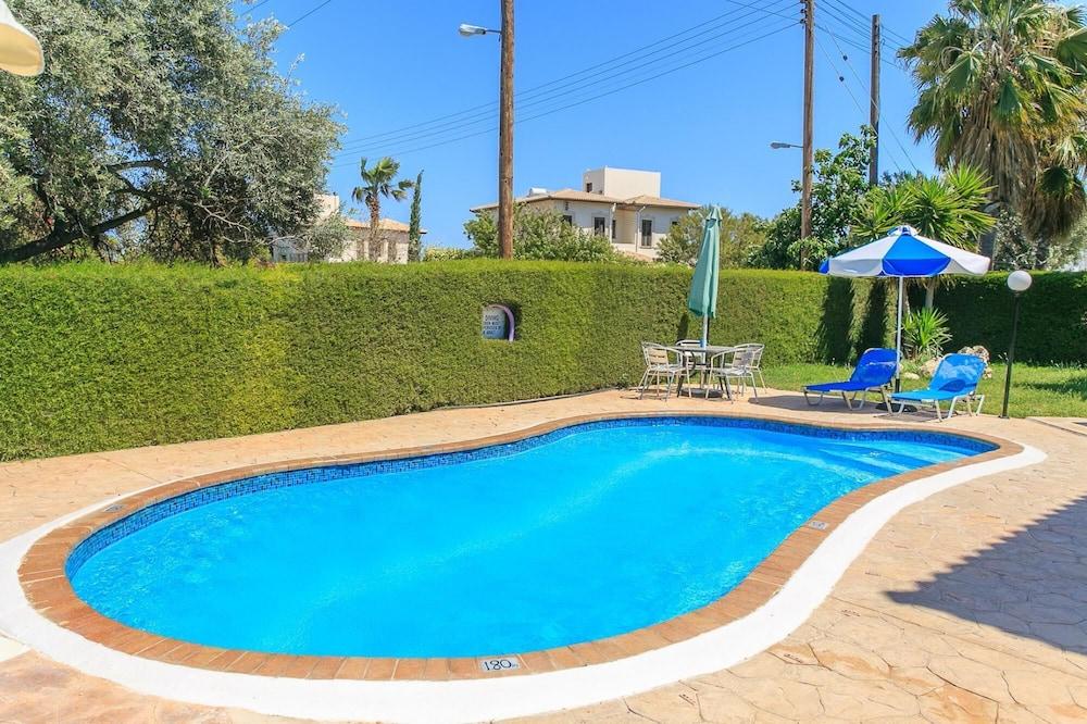Villa Fostira Large Private Pool Walk to Beach A C Wifi Eco-friendly - 2402 Room