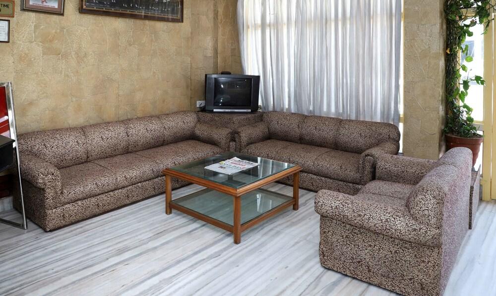 Treebo Bali Palace Vaishno Devi  Lobby