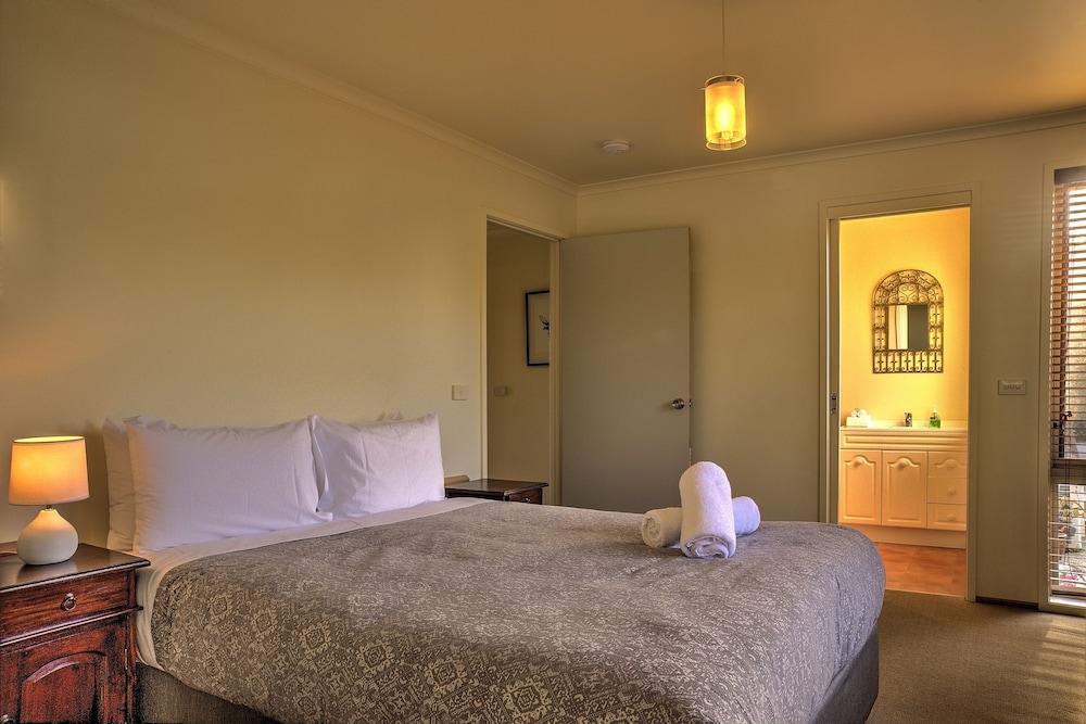 Mountain View Room