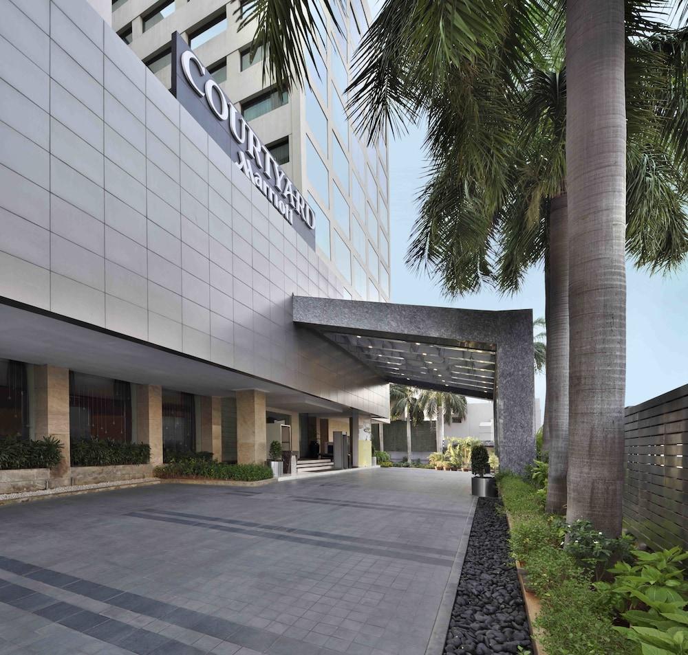 Courtyard by Marriott Chennai Exterior