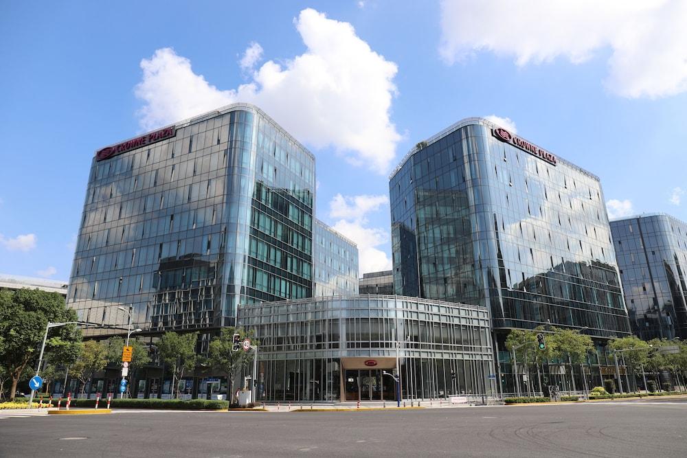Crowne Plaza Shanghai Hongqiao by IHG Exterior
