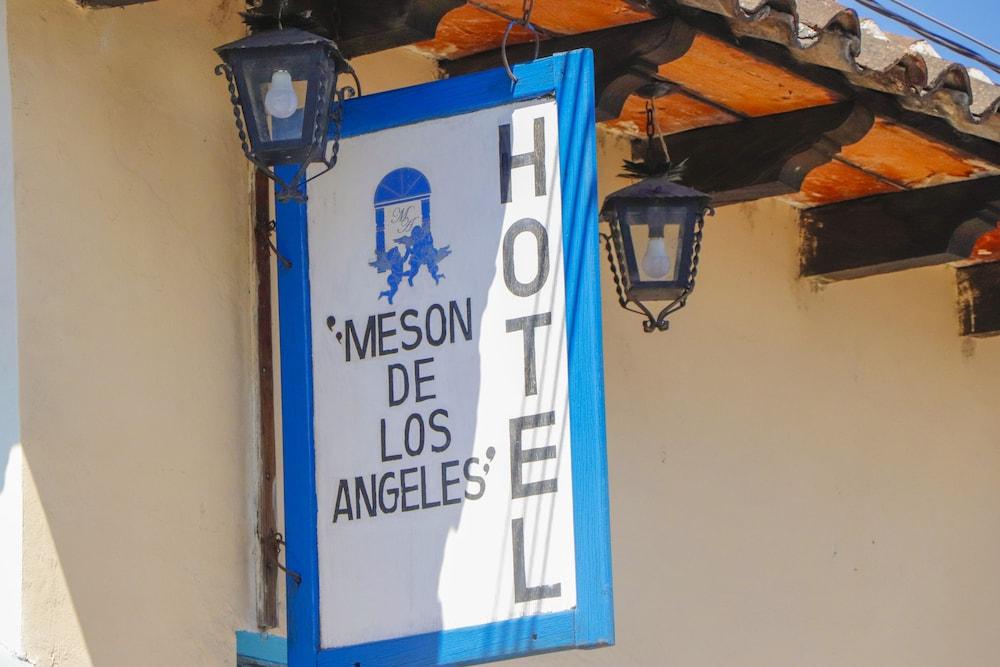 Mesón de los Ángeles Exterior detail
