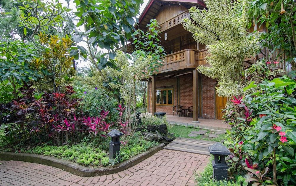 جامبولووك كونفينشن هول آند ريزورت باتو المنطقة الخارجية