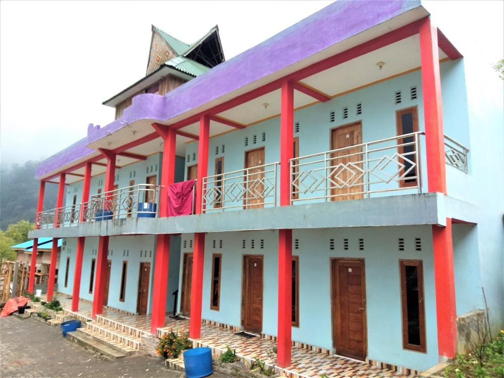 Penginapan Puncak DP Exterior