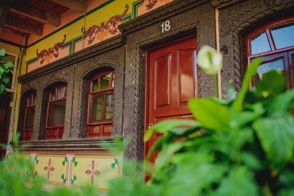 جران ميسيونس تيكيسكيابان تفاصيل الفندق من الخارج