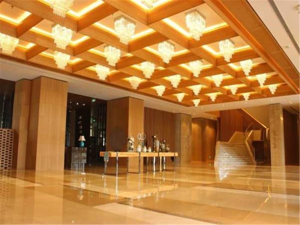 Weihai Guishe Fourseasons Hotel Lobby