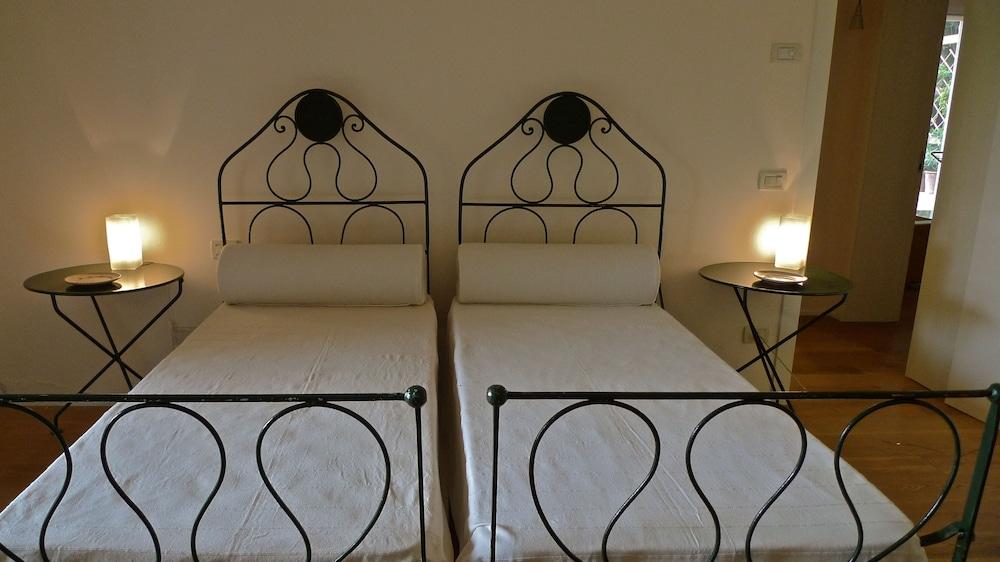 Alle Case Sparse Room