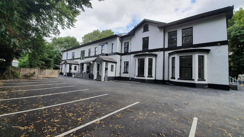 Ideal Lodgings at Thorncliffe Exterior