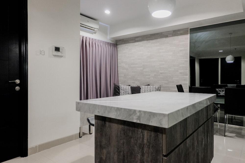 Bright 2BR Apartment at Paramount Skyline Interior