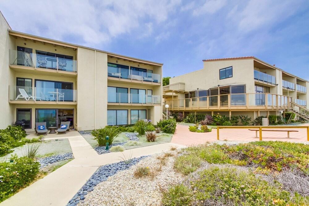 Ocean View Condo Located on The Bluff features EV Charging and Spa SBTC112 by RedAwning Exterior