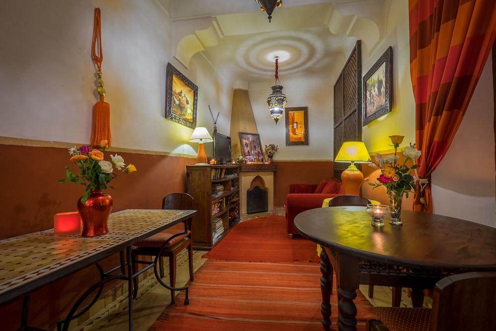 Riad Sable Chaud Lobby Sitting Area