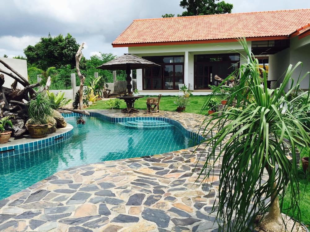 Tree Roots Retreat Natural Pool
