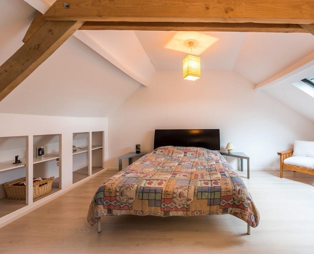 Flanders Fields Cottage Spar Room