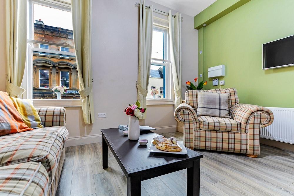 The Ship's Key Aparthotel