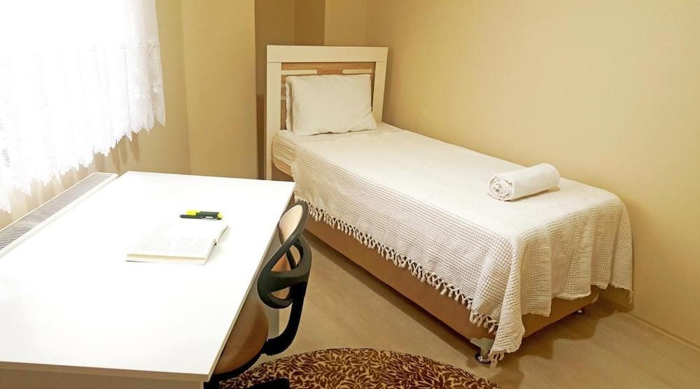Yigit Apart Room