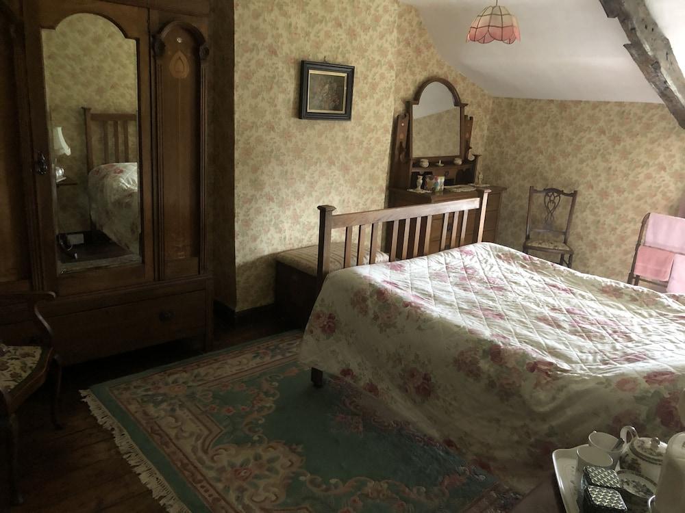 Powter Howe Room