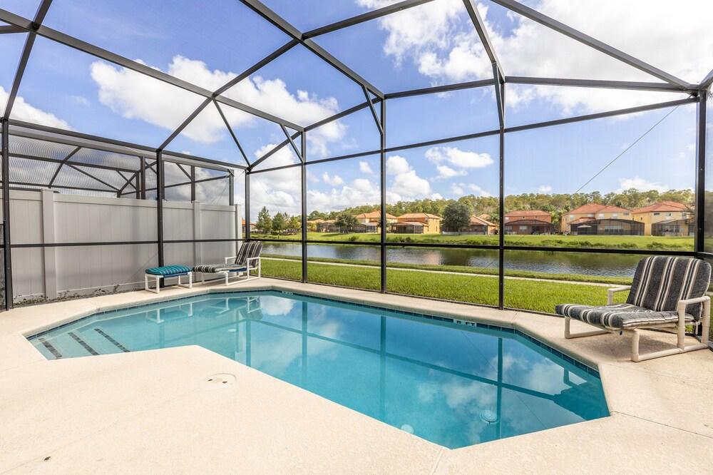 Fantastic 4br 3ba with Pvt Pool with Lake view near to Disney Waterslide