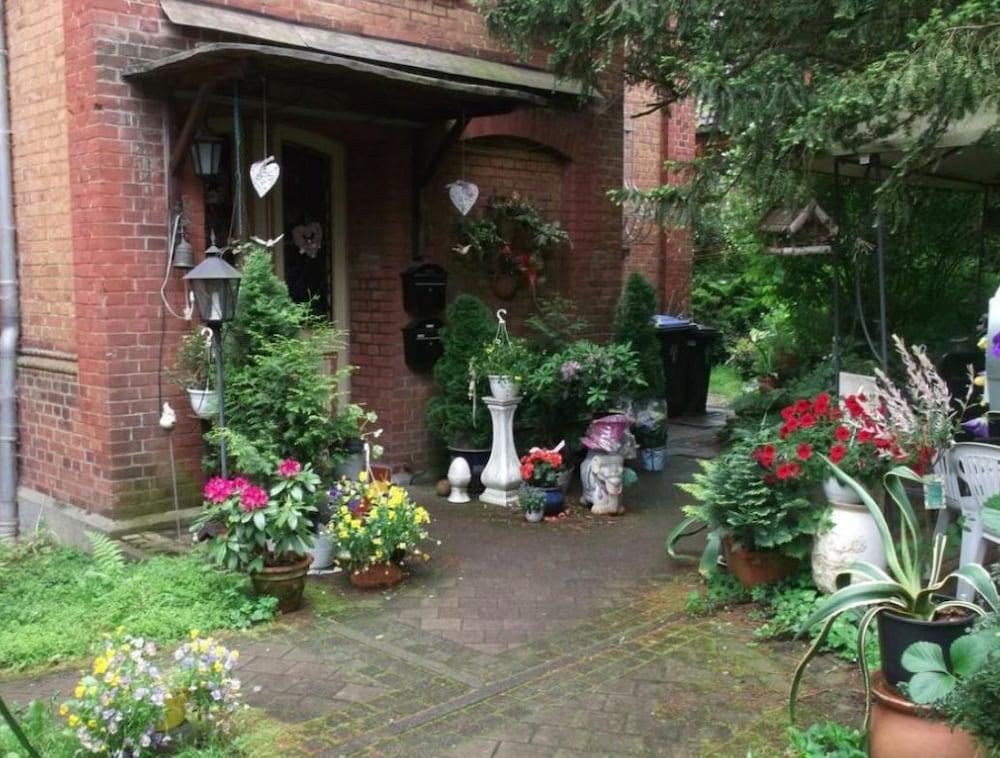 بنزيون آند فيرينفونونج كريستينا كيليان منطقة الاستقبال