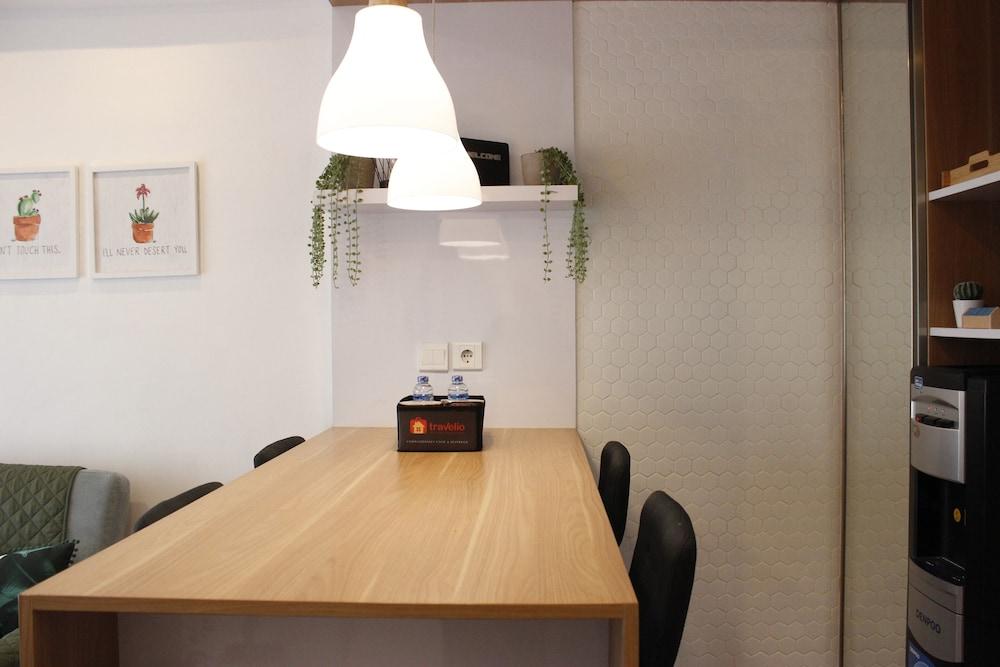 Classic and Comfy 2BR @ Gateway Pasteur Apartment Interior