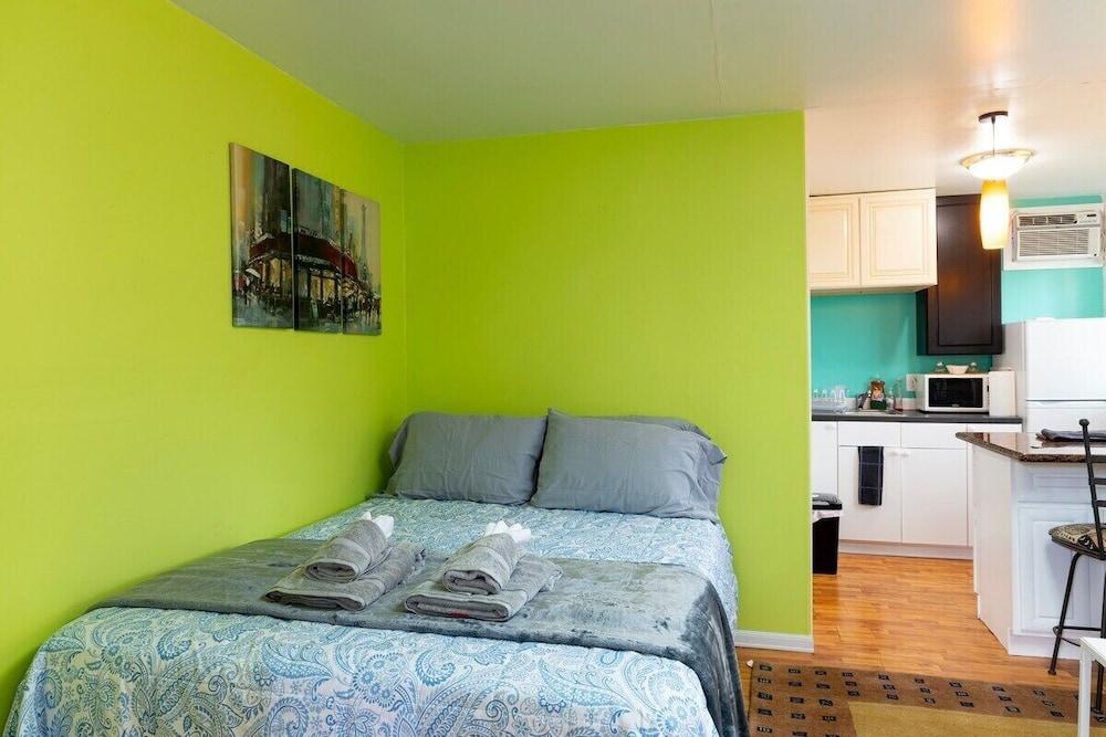 Bright Studio in Concord, Near Bart Room