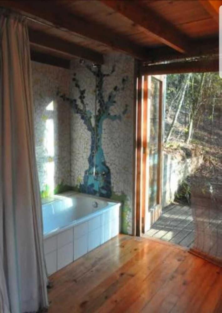 Kodkod Lugar de Encuentros Bathroom