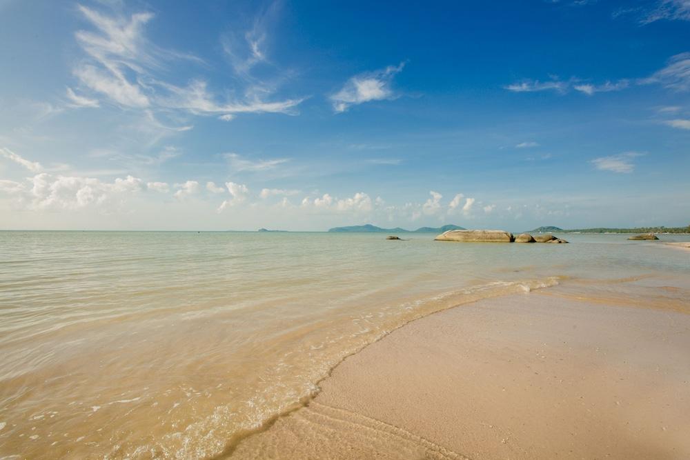 Banburee Resort and Spa Beach