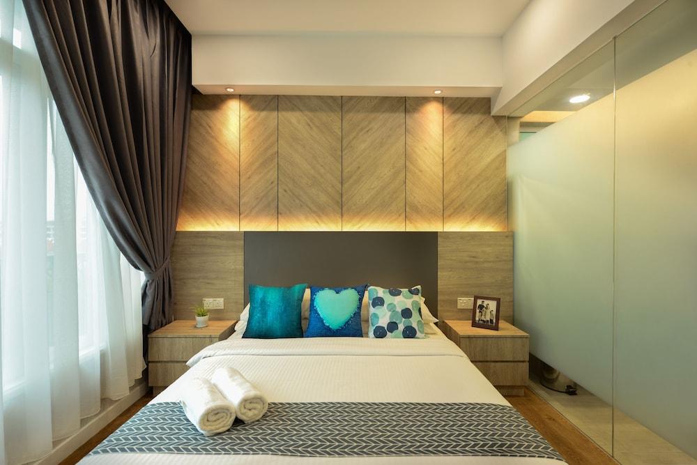 Designer Suite Apartment Room