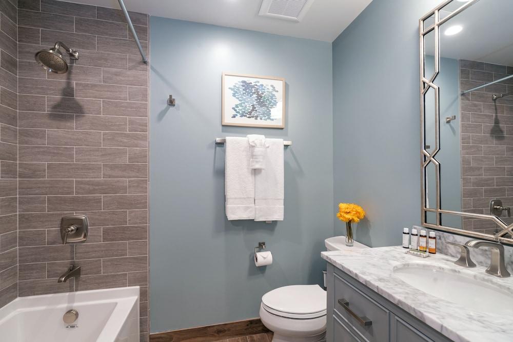 Etta Place 102 by Exceptional Stays Interior