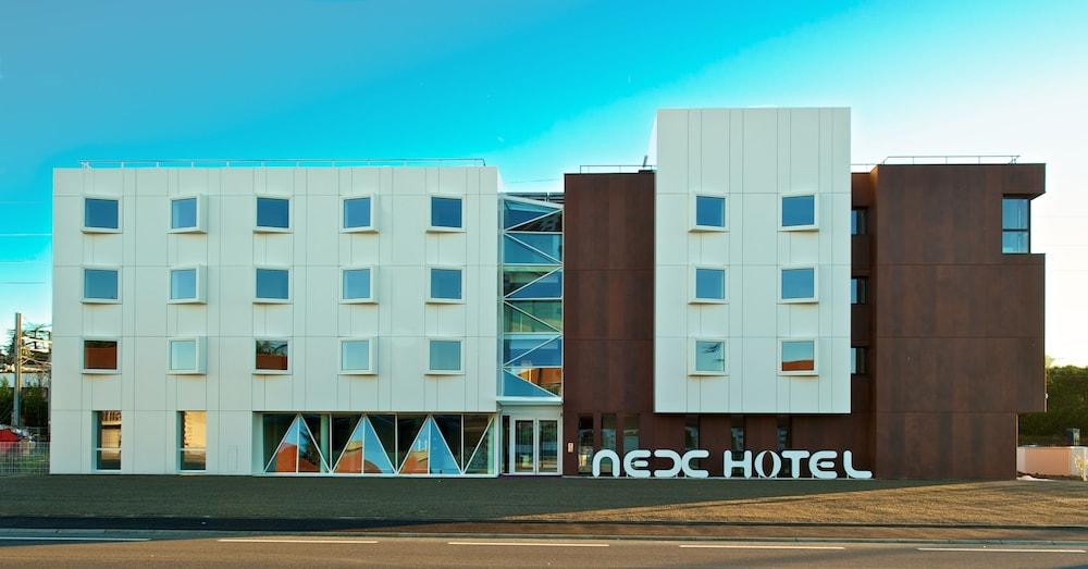 Le NexHotel