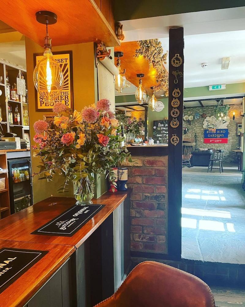 The Cross Keys Featured Image