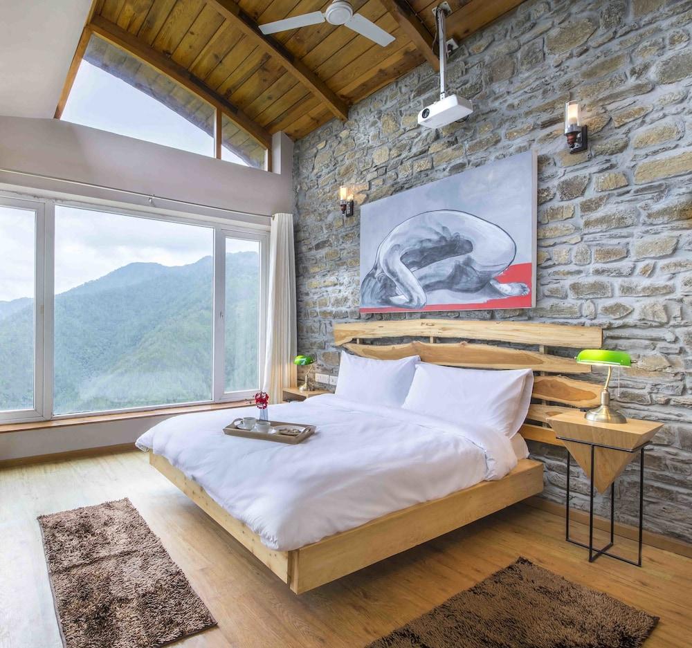 Seclude Ramgarh, Cliff's Edge Room