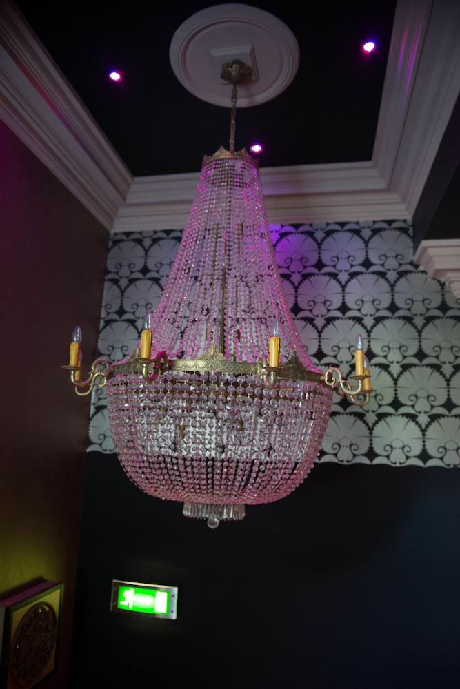 Harry's of Kinnegad Interior Detail