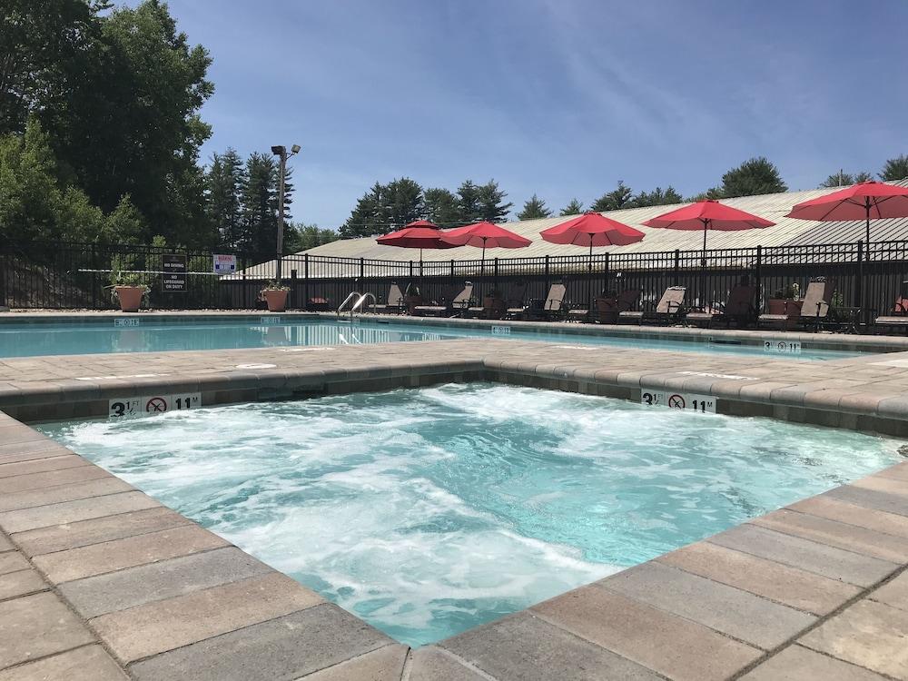 Cranmore Condominium Lodging Outdoor Pool
