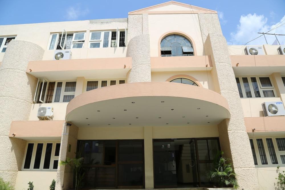 Senthil Residency