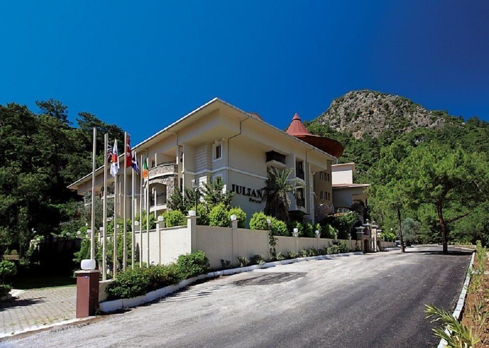 Julian Forest Suites- All Inclusive Exterior