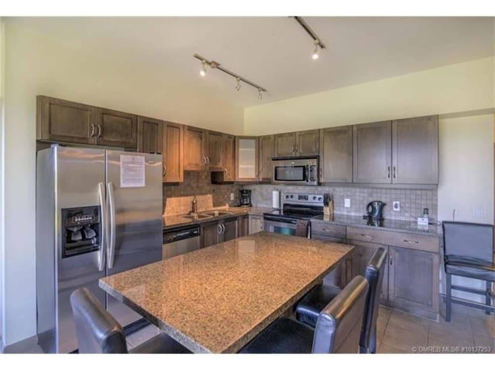 One of a Kind, Top Floor Apartment at Playa No 632
