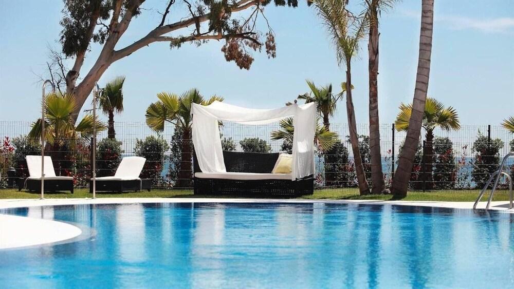 Beach Apartment with Private Pool Outdoor Pool
