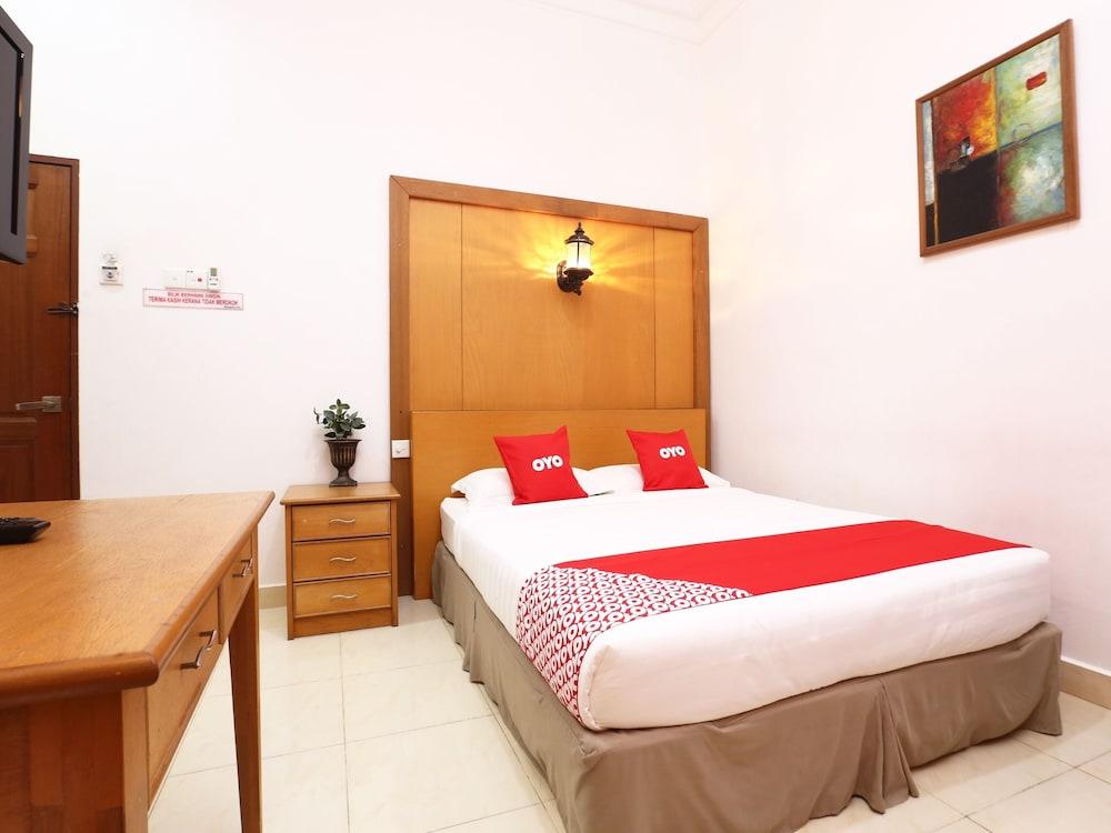 OYO 89523 Villa Sri Mayang